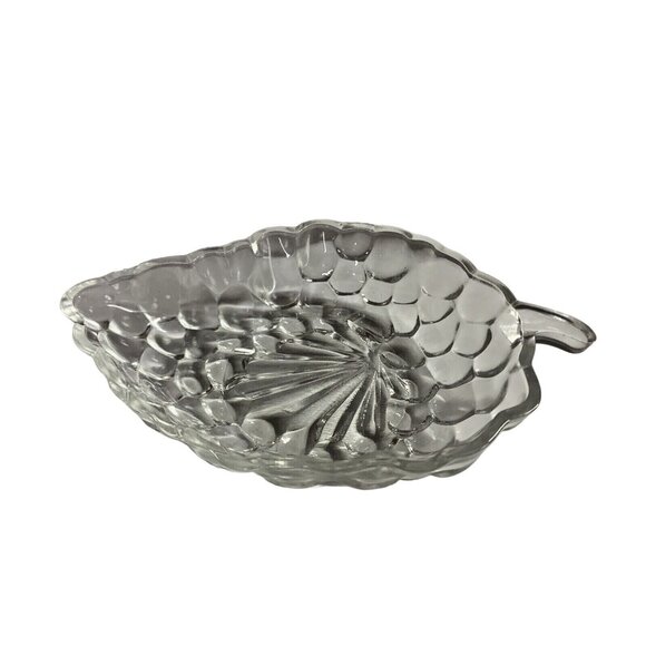 Vintage Anchor Hocking Cluster Grape Candy Nut Trinket Serving Cottagecore - Picture 2 of 6